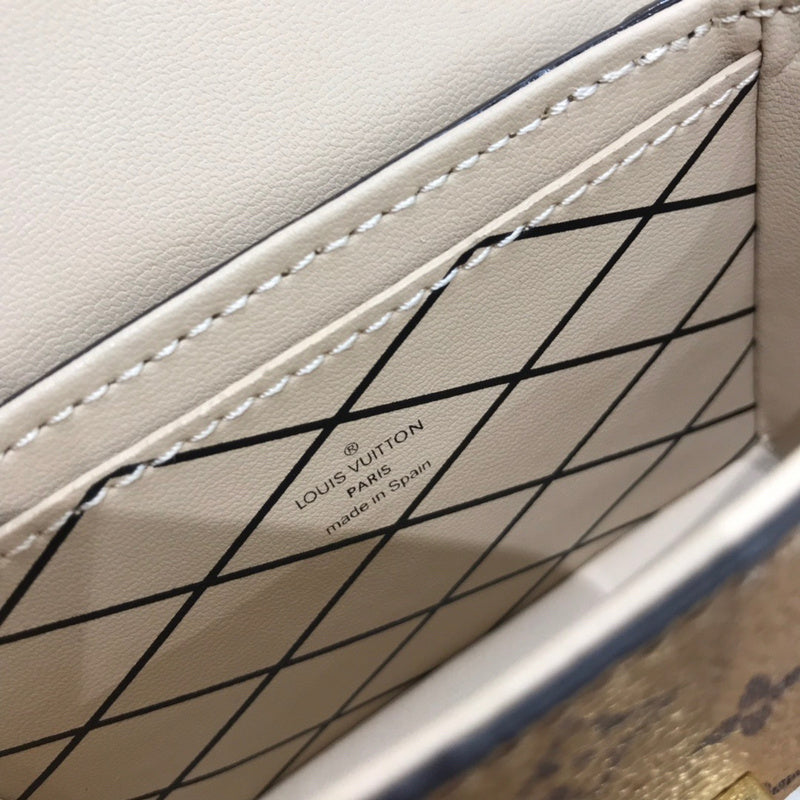 LOV2 Bags - Luxurious Bags 1815
