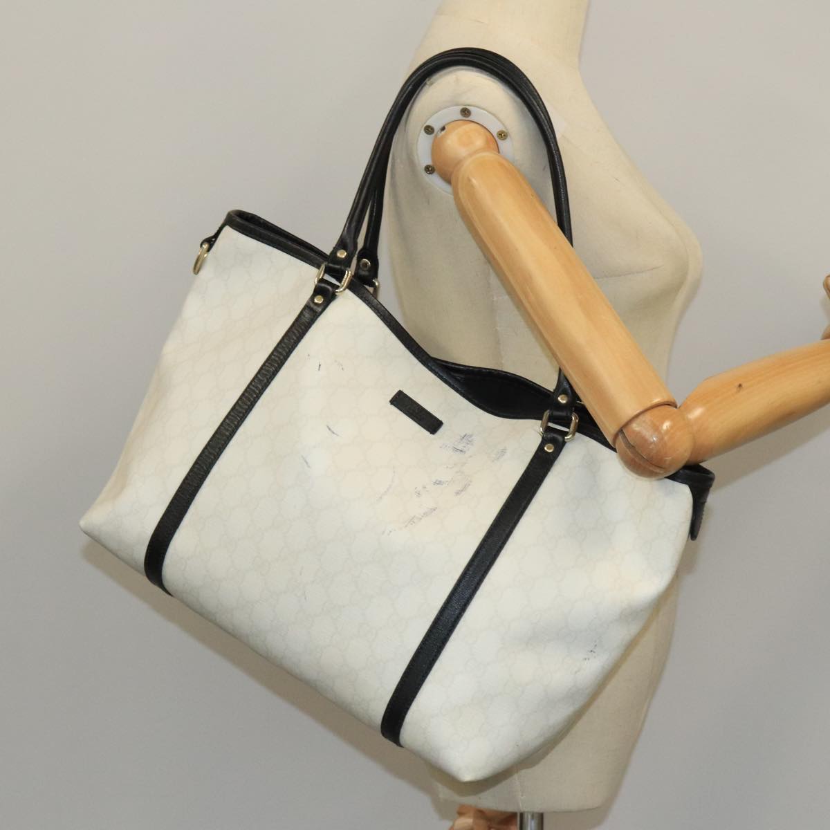 GUCCI GG Supreme Tote Bag PVC Gold White 197953 95798