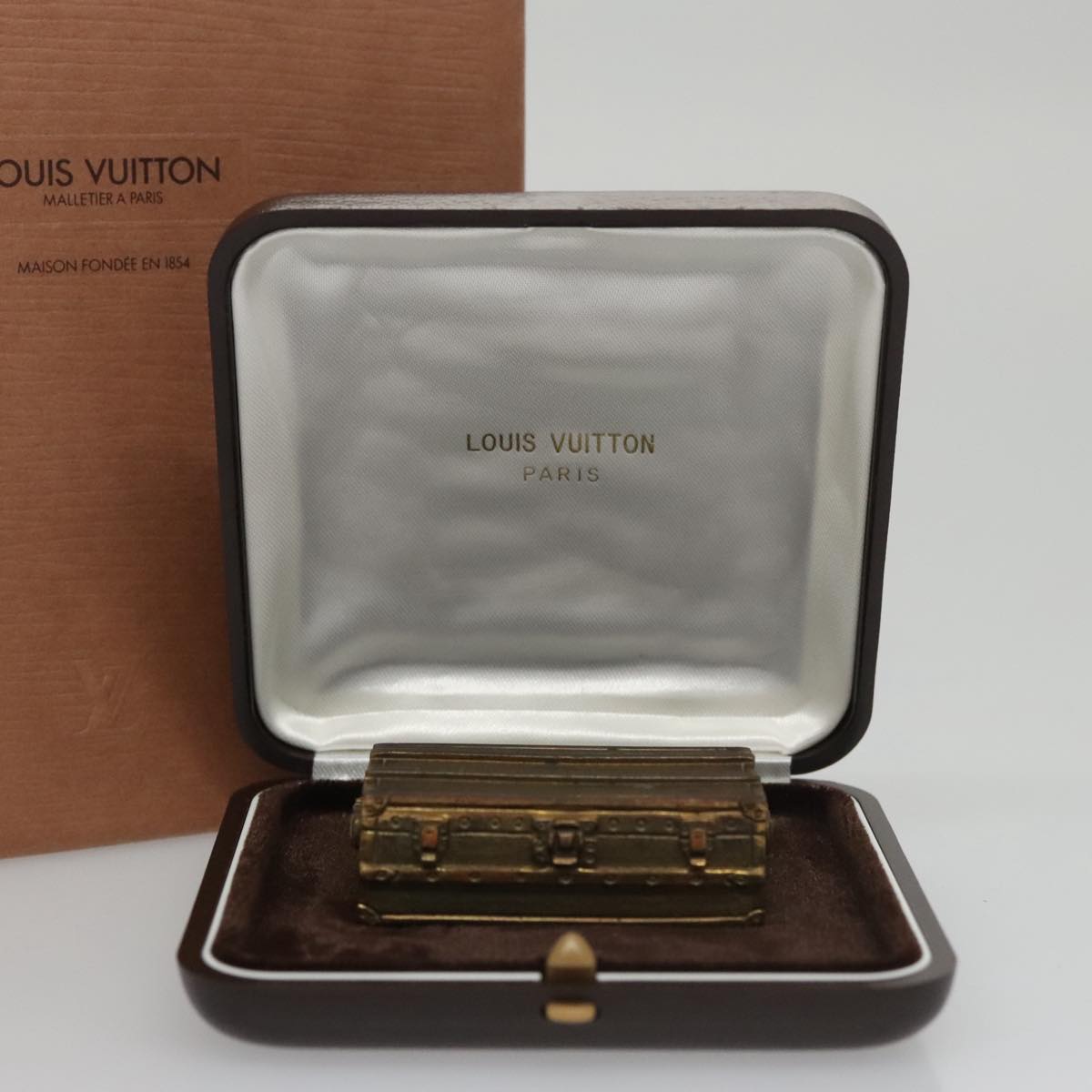LOUIS VUITTON Trunk Paper weight metal Gold LV 96084