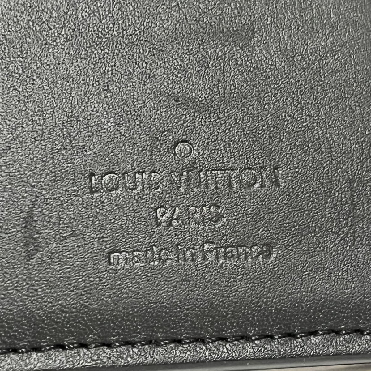 Louis Vuitton Brazza Leather Wallet ()