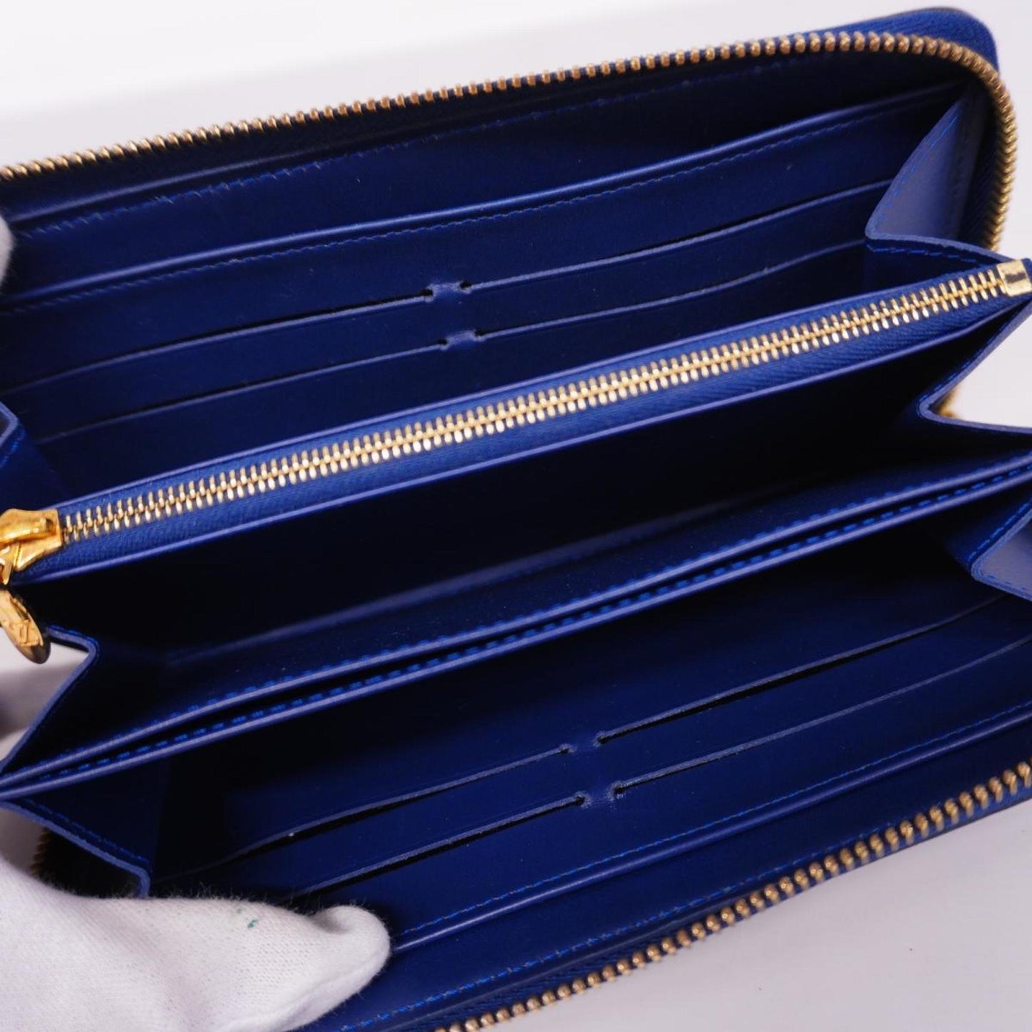 Louis Vuitton Zippy Wallet Patent Leather Wallet ()