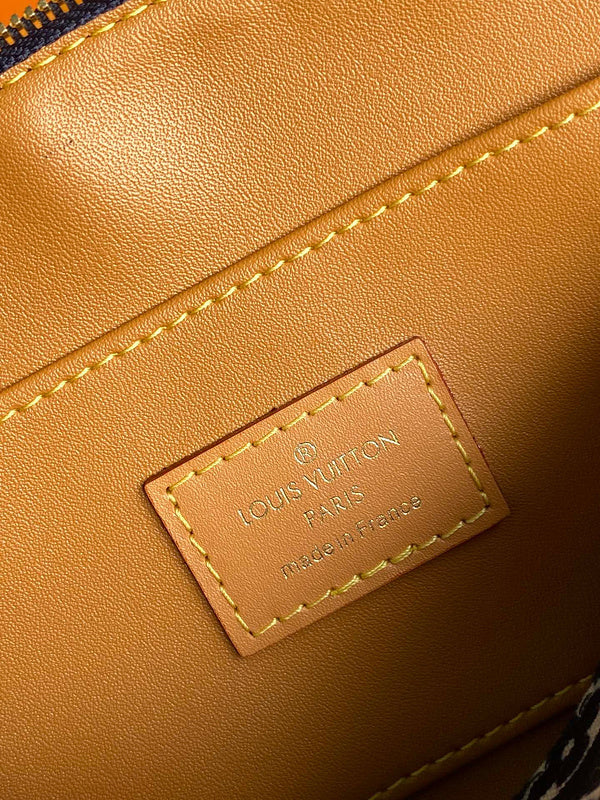 LOV2 Bags - Luxurious Bags 1585