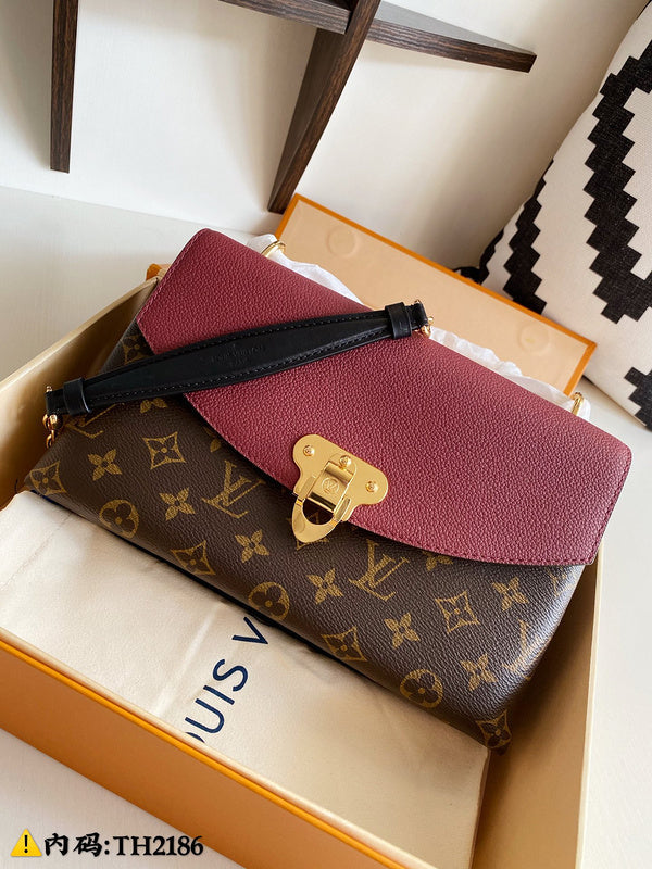 LOV2 Bags - Luxurious Bags 2645