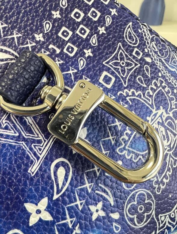 SAMC - LOV Bags - 1686