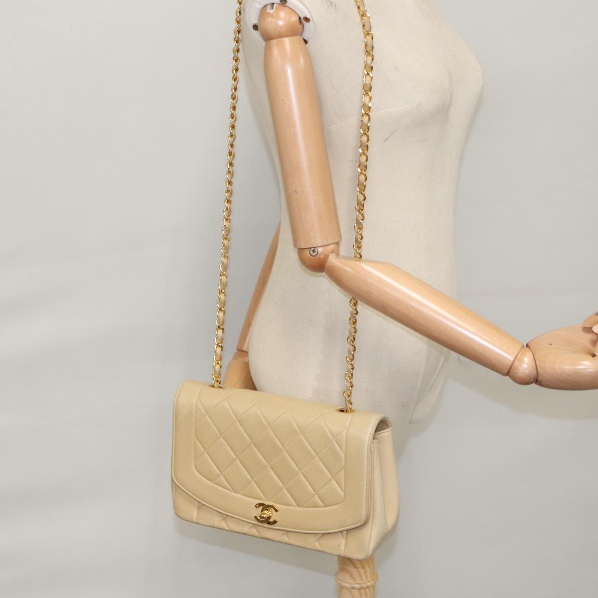 CHANEL Matelasse Chain Diana Shoulder Bag Lamb Skin Beige Gold CC 98933