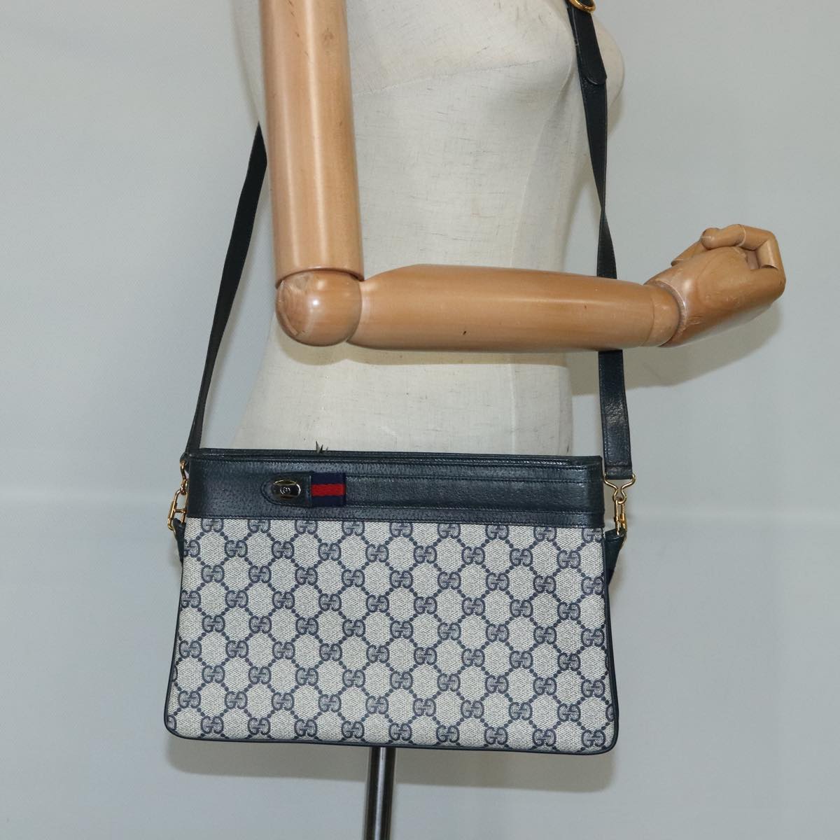 GUCCI GG Supreme Sherry Line Shoulder Bag PVC Navy Gold 98968