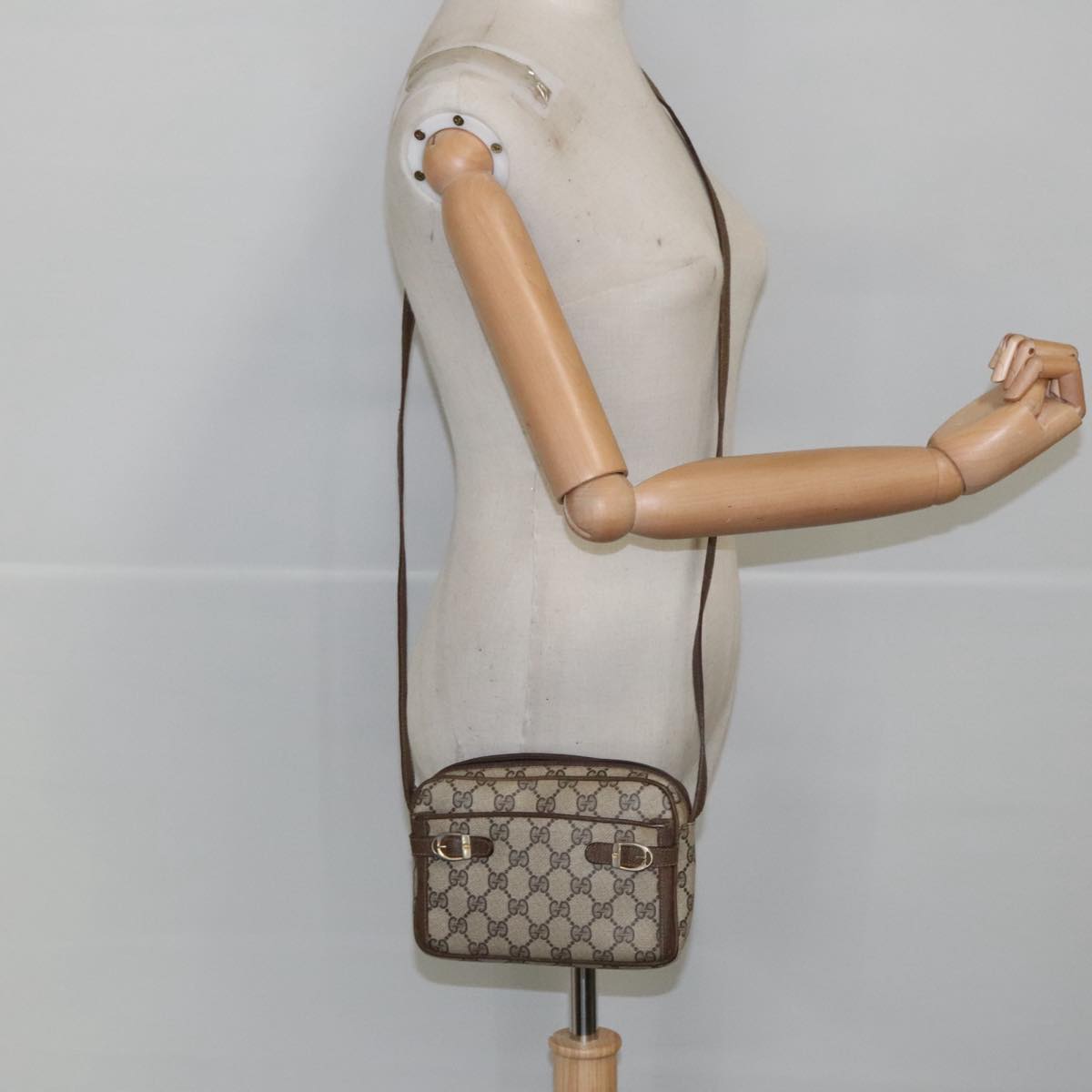 GUCCI GG Supreme Shoulder Bag PVC Beige 99351