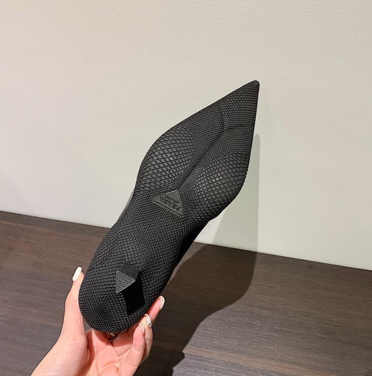 GlamyWomen Shoes - 697