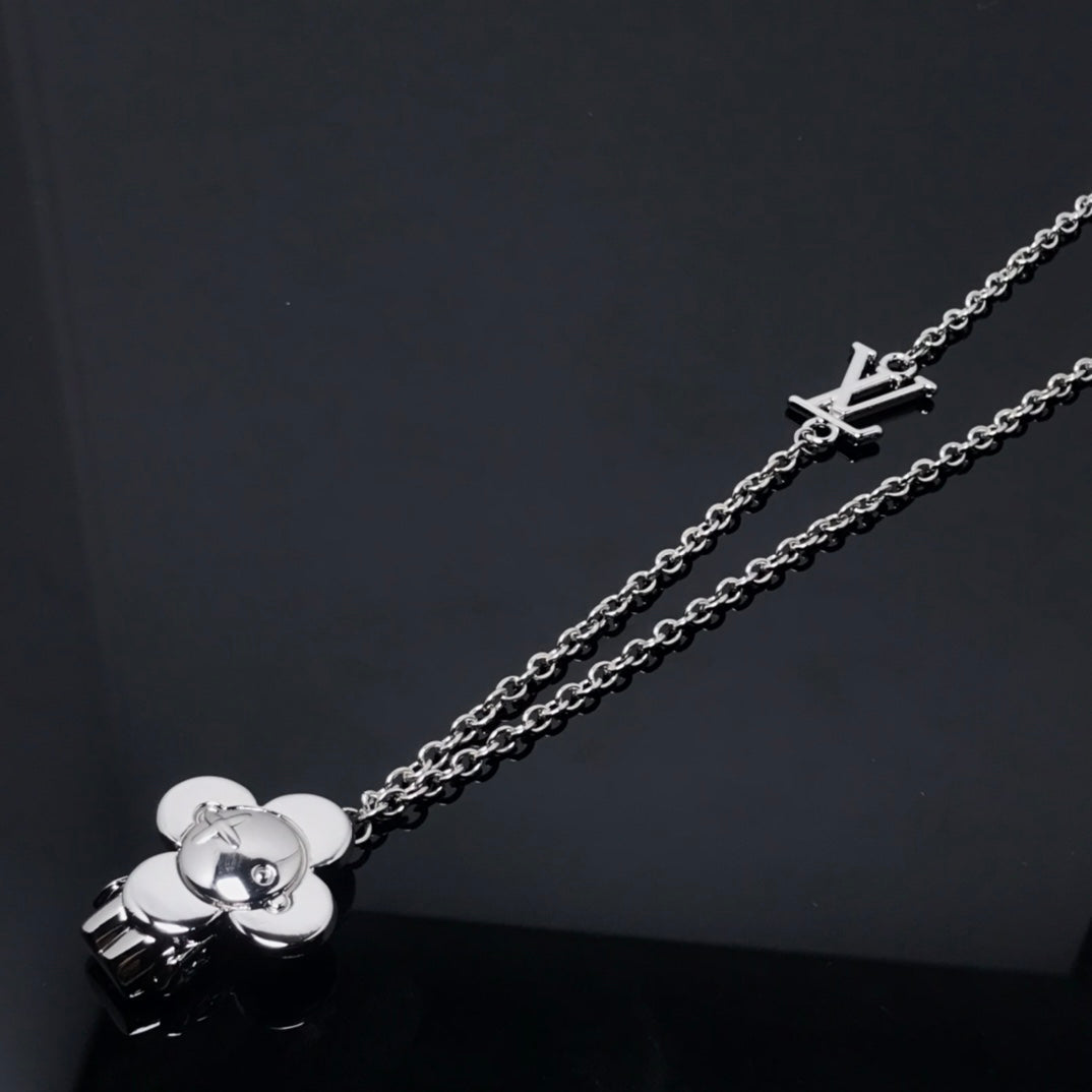 LV Necklaces 049