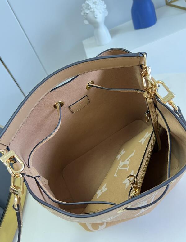 SAMC - LOV Bags - 1682