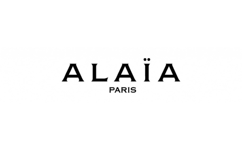 ALAÏA OUM ARABESQUE STUDDED ENVELOPE CLUTCH BAG