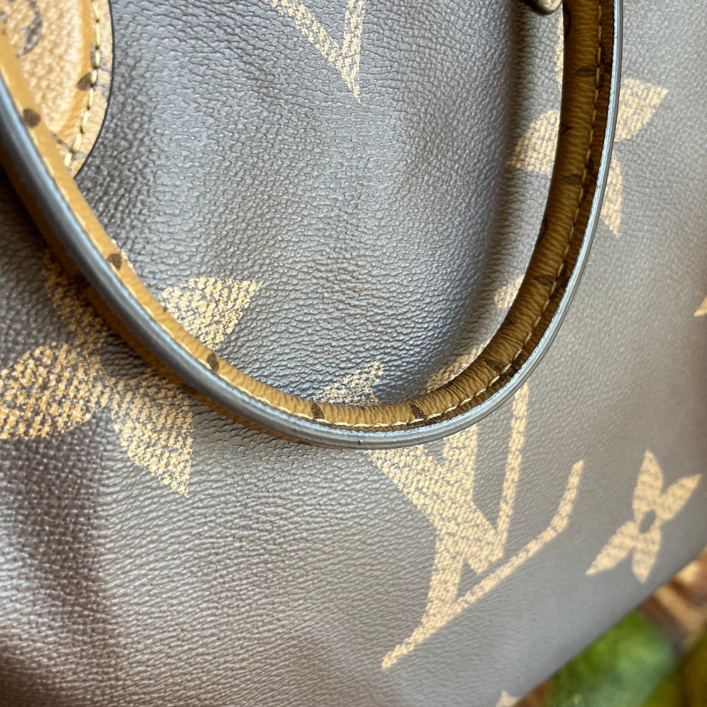 LOUIS VUITTON OnTheGo GM Giant Monogram Reverse Canvas Tote Bag