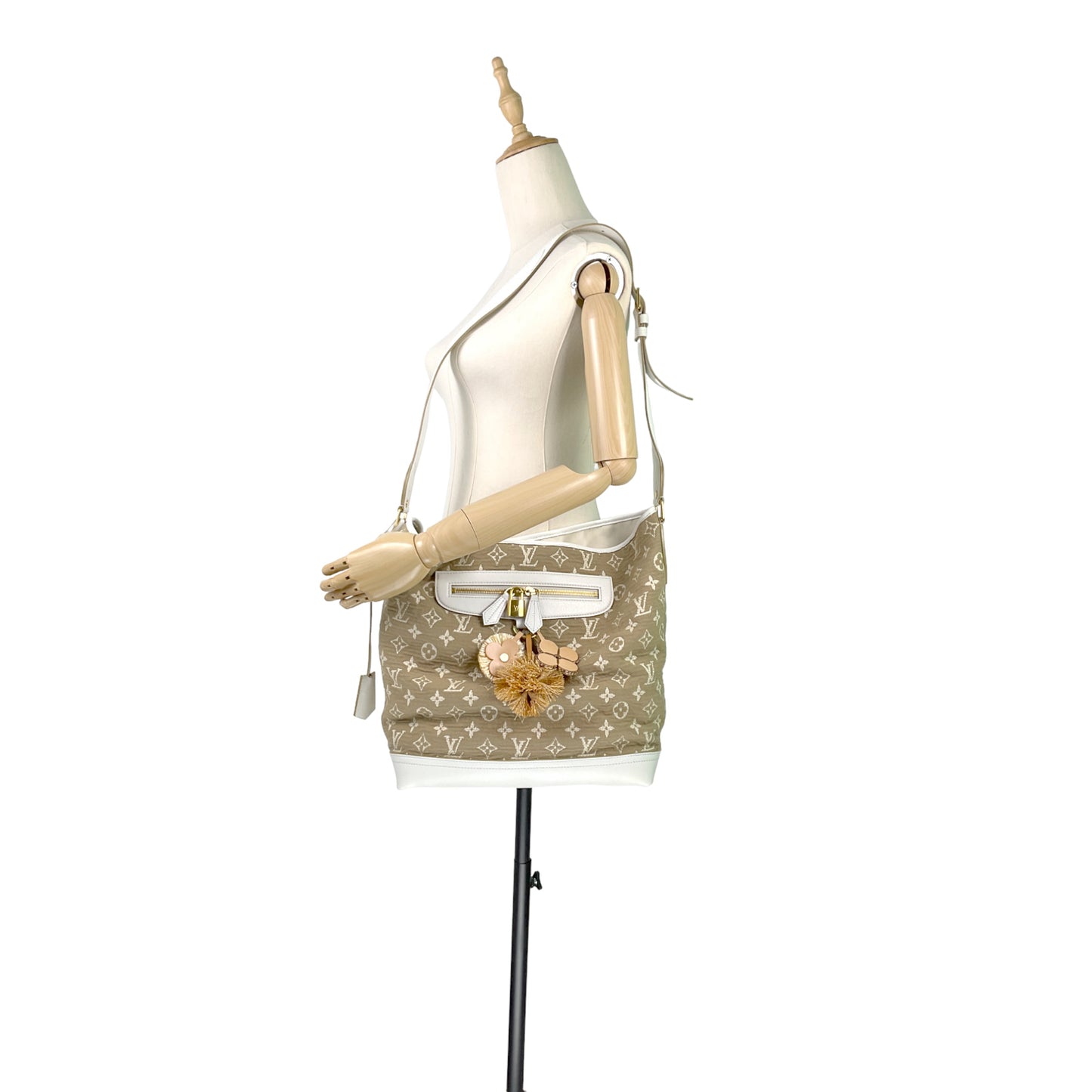 Louis Vuitto Sabbia Besace Blanc Monogram Canvas Limited Edition Bag