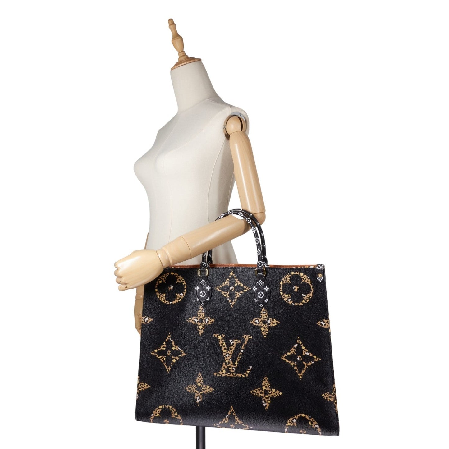 Louis Vuitto OnTheGo Monogram Giant Jungle Canvas Bag