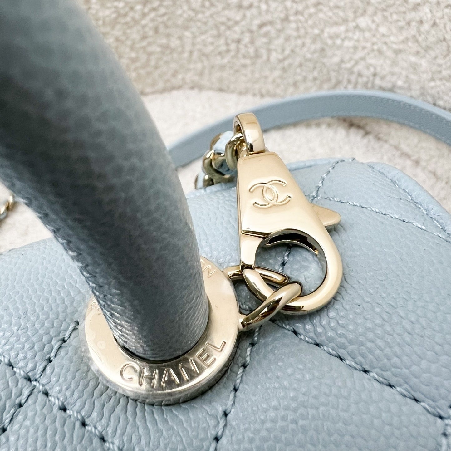 GLM-Small (24cm) Coco Handle in 22P Robin Egg Blue Caviar and LGHW (Model: A92990)
