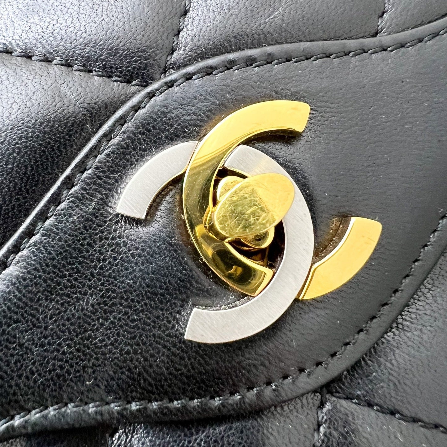 GLM- Seasonal Small Flap with 2-tone Turn Lock and 24K Gold-Plated HW