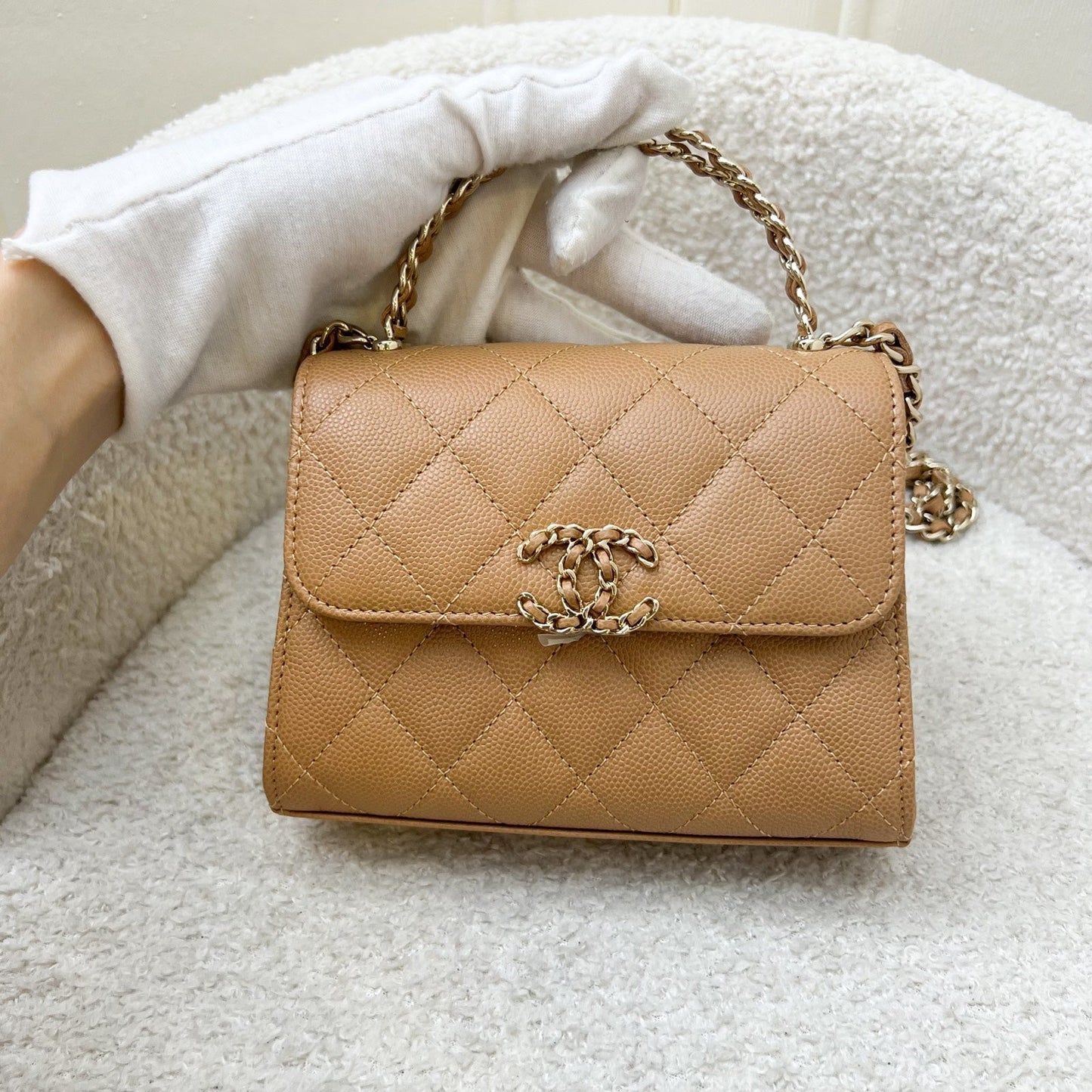 GLM-23P Top Handle Kelly Clutch with Chain in Caramel Caviar and GHW (Model: AP3237)
