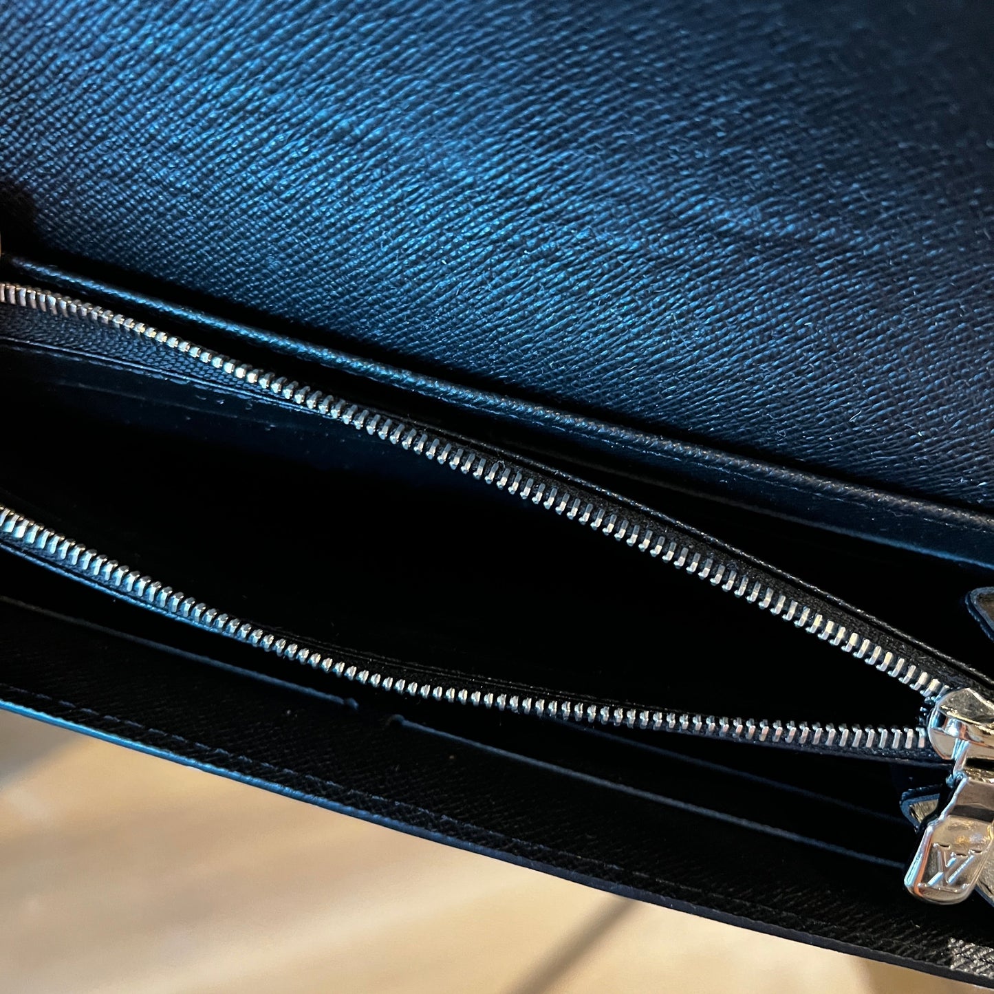 LOUIS VUITTON Blue Epi Sarah Wallet