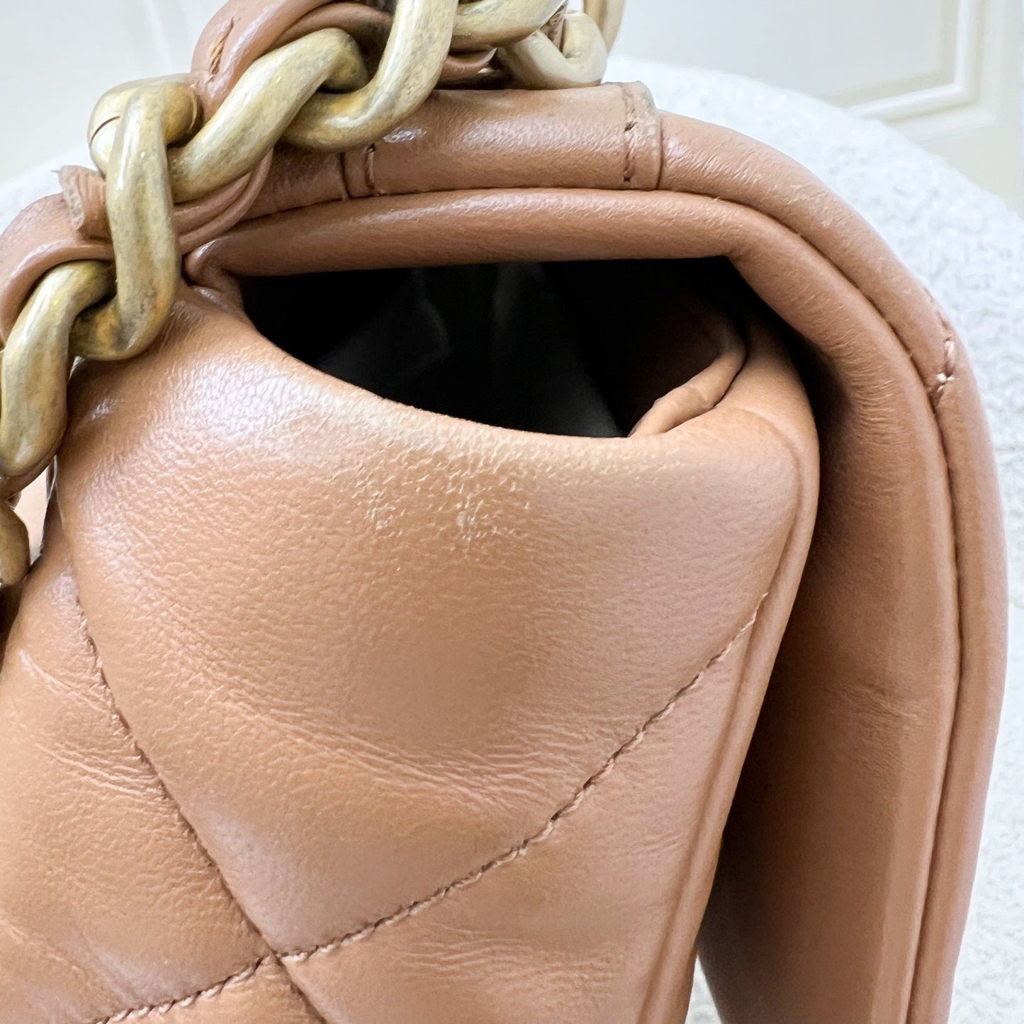 GLM-19 Small Flap in 22S Caramel Lambskin and 3-tone HW (Model: AS1160)
