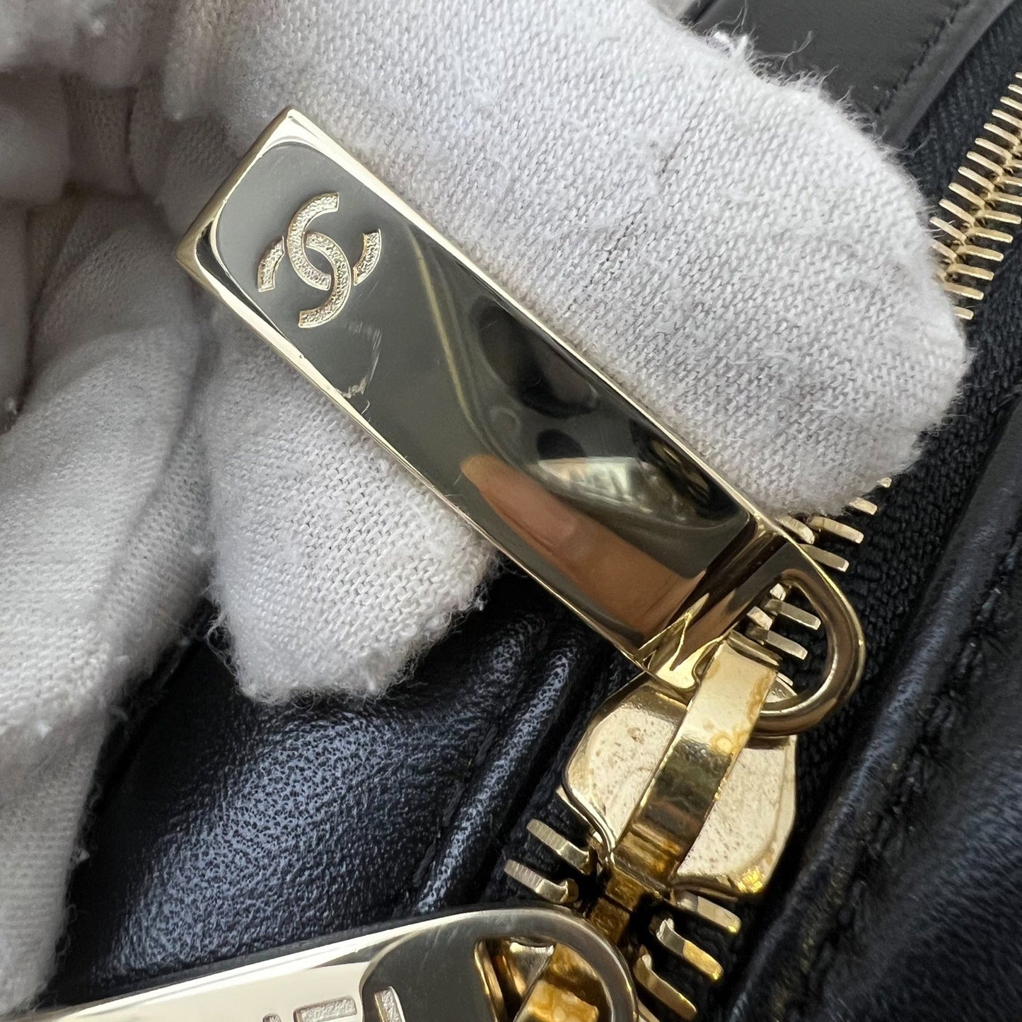 GLM-Trendy GLM- Vanity in Black Lambskin and LGHW (Model: AS1626)