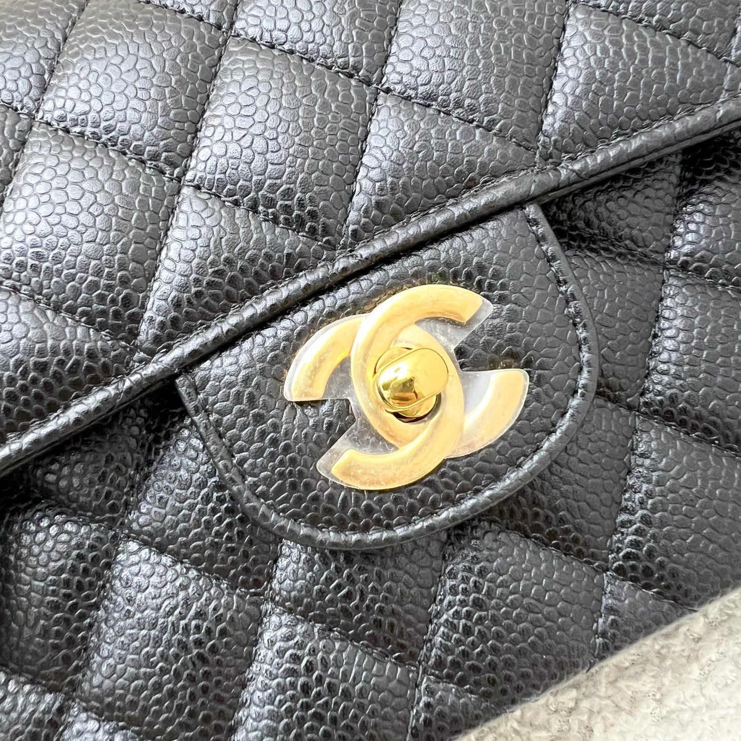 GLM-Small Classic Flap CF in Black Caviar and GHW