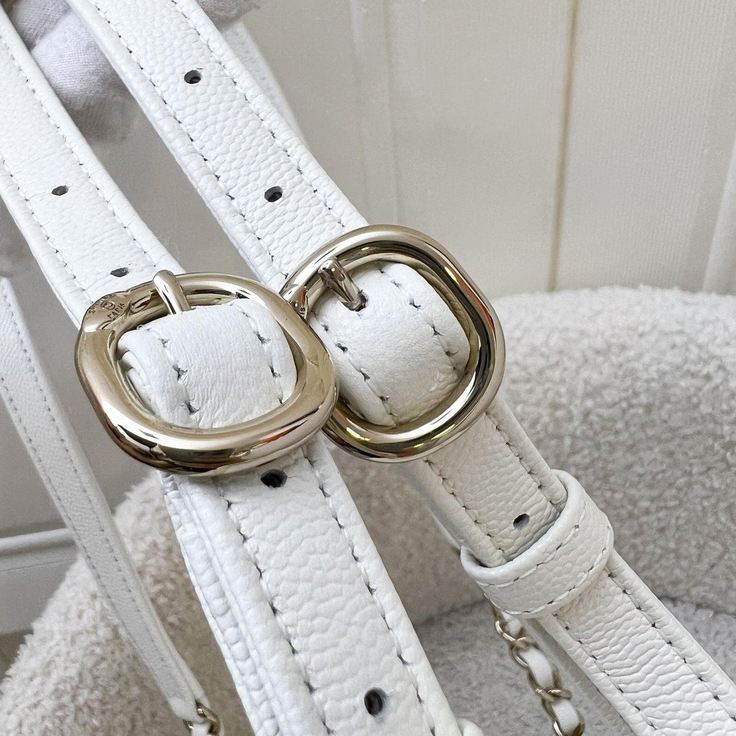 GLM-24S Urban Spirit Backpack in White Caviar and LGHW (Model: AS4058)