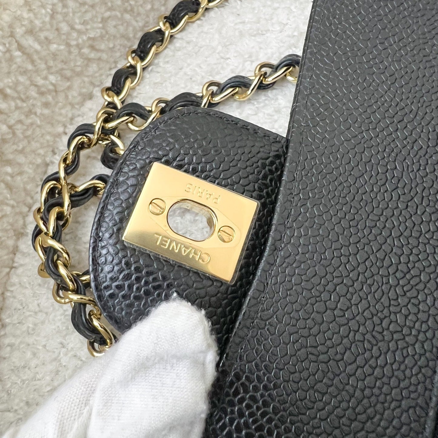 GLM-Small Classic Flap CF in Black Caviar and GHW