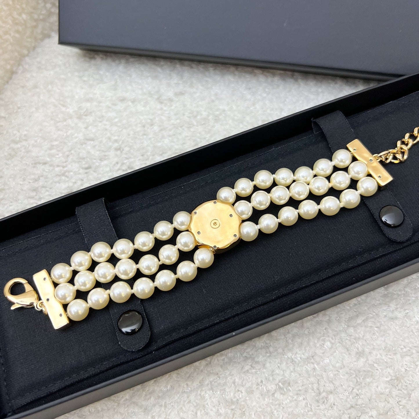 GLM-24A Triple Row Pearl Bracelet in GHW (ABD703)