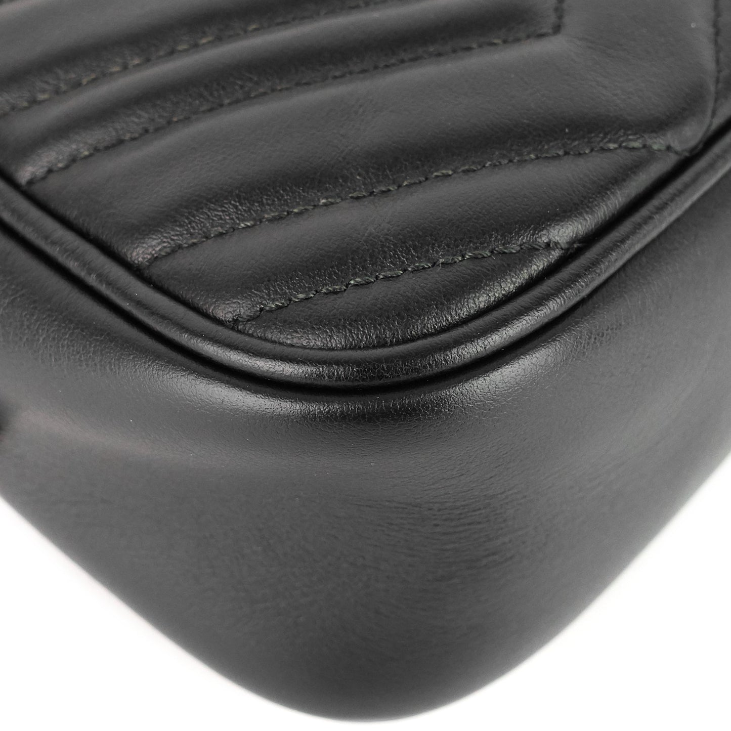 Gucci GG Marmont Small Matelassé Calfskin Shoulder Bag