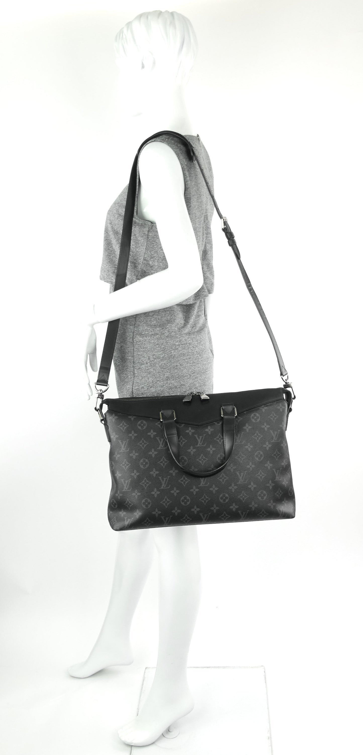 Louis Vuitto Odyssey Monogram Eclipse Canvas Bag