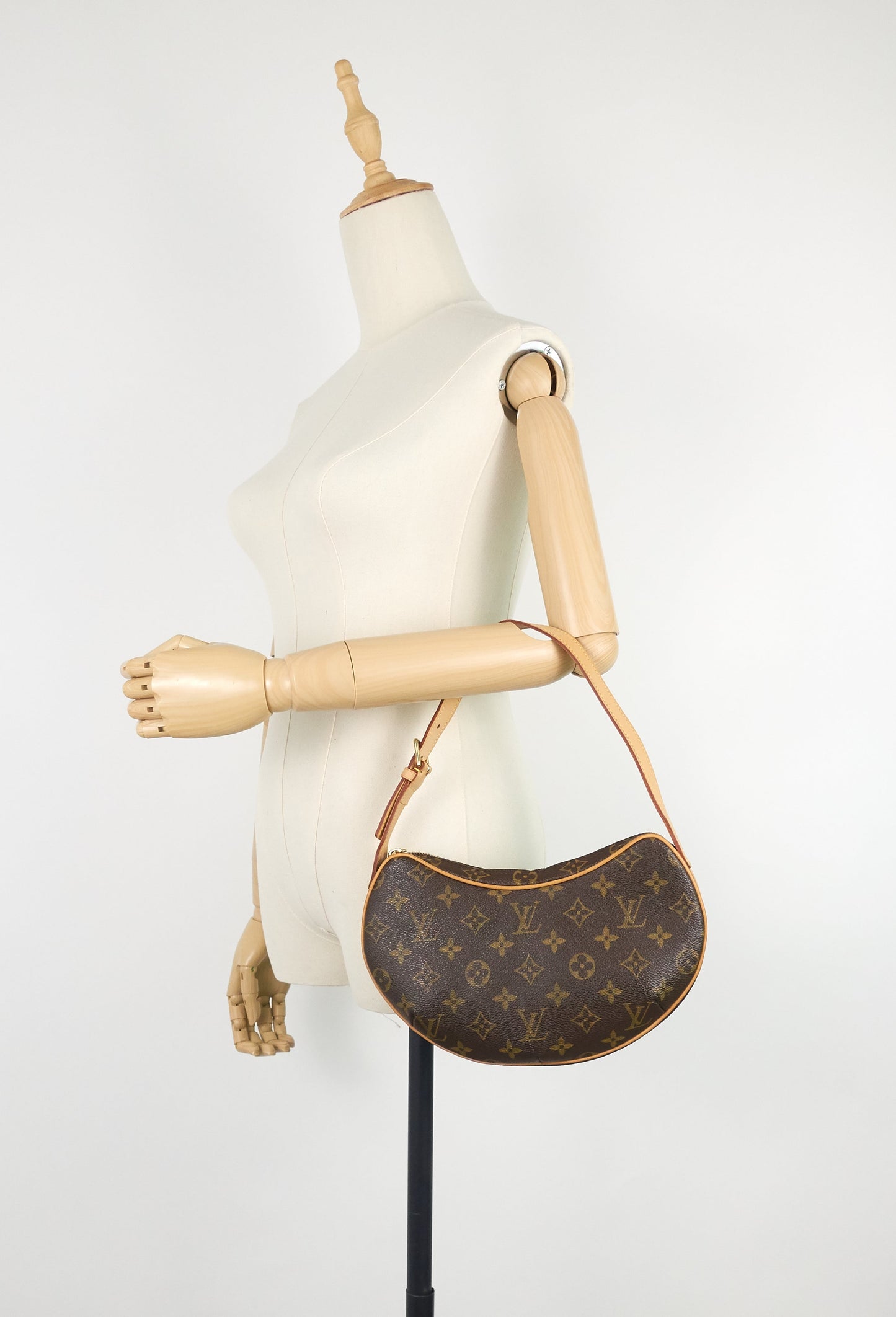 Louis Vuitto Croissant PM Monogram Canvas Bag