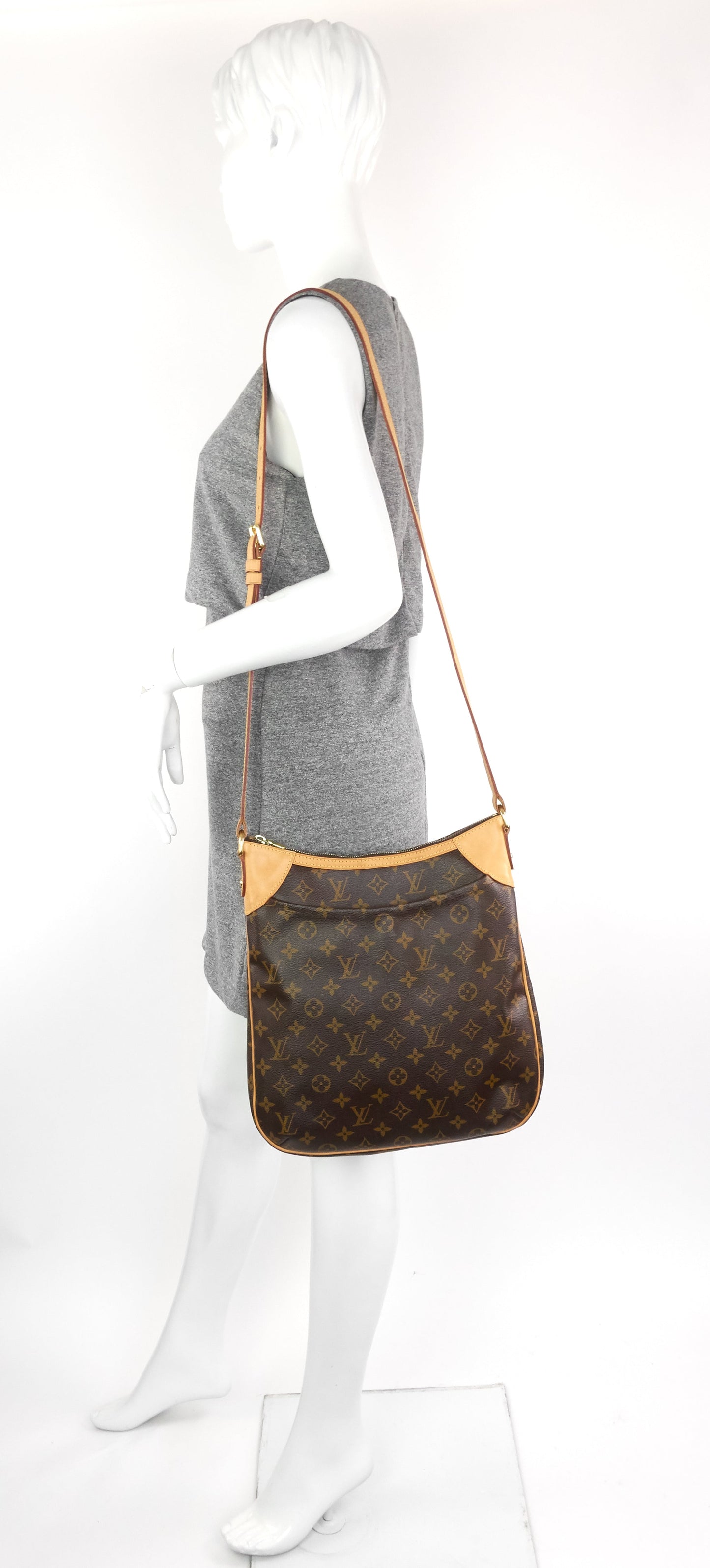 Louis Vuitto Odeon MM Monogram Canvas Bag