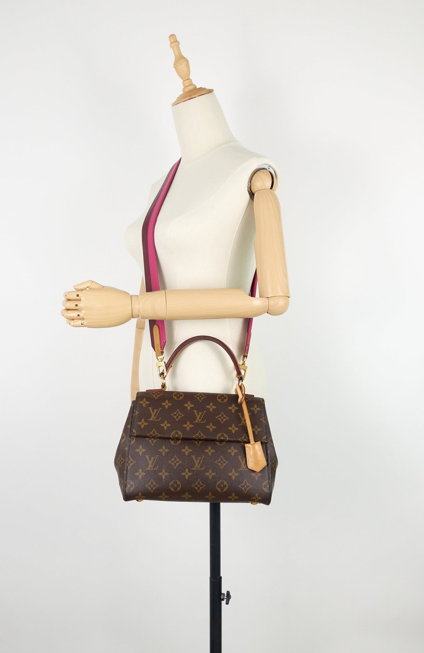 Louis Vuitto Cluny BB Monogram Canvas Bag