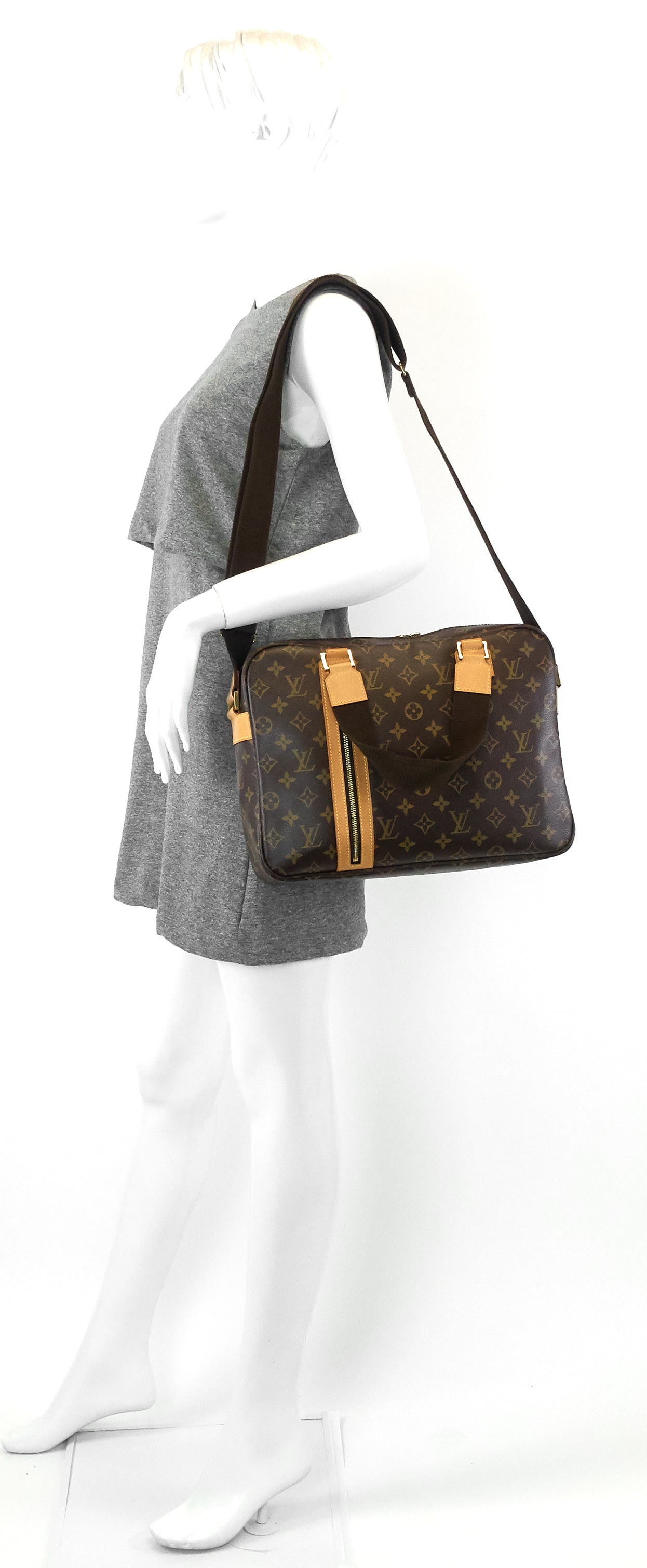 Louis Vuitto Sac Bosphore Monogram Canvas Messenger Bag