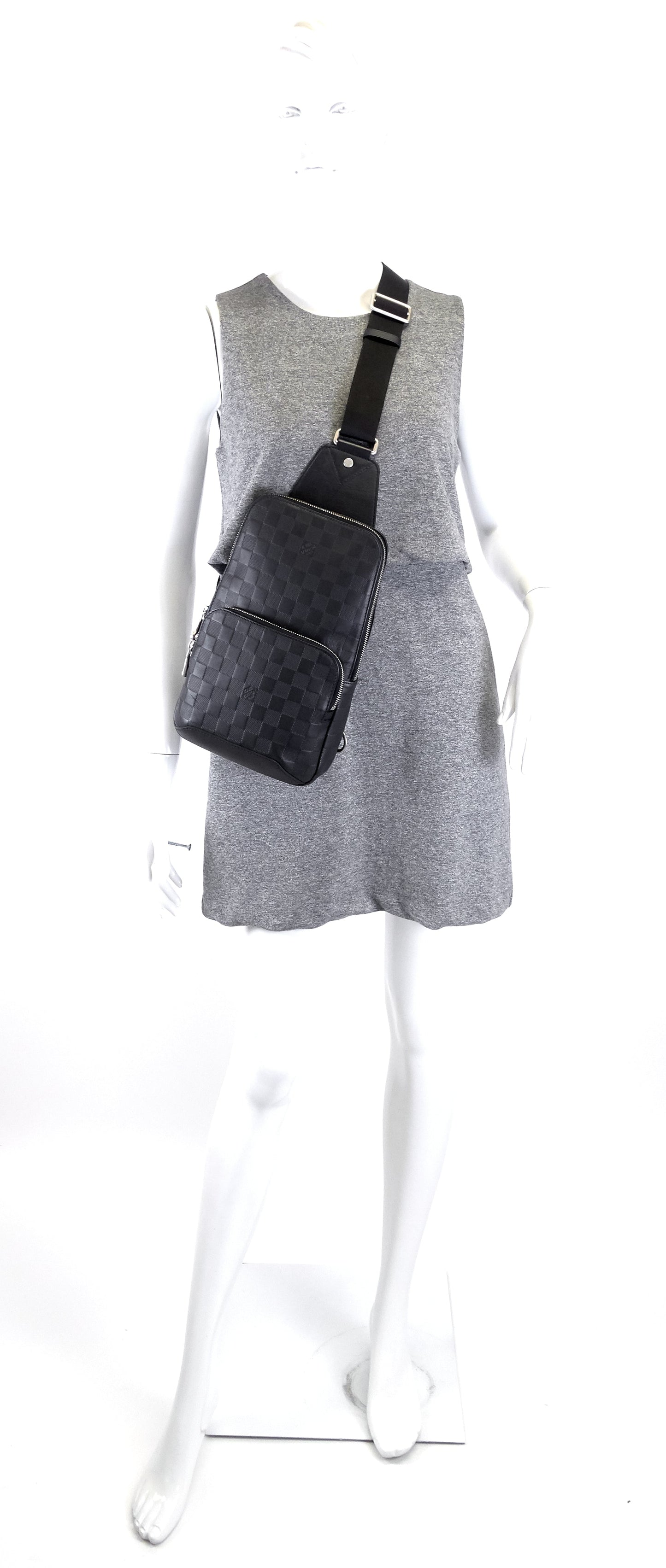 Louis Vuitto Avenue Sling Damier Infini Leather Bag