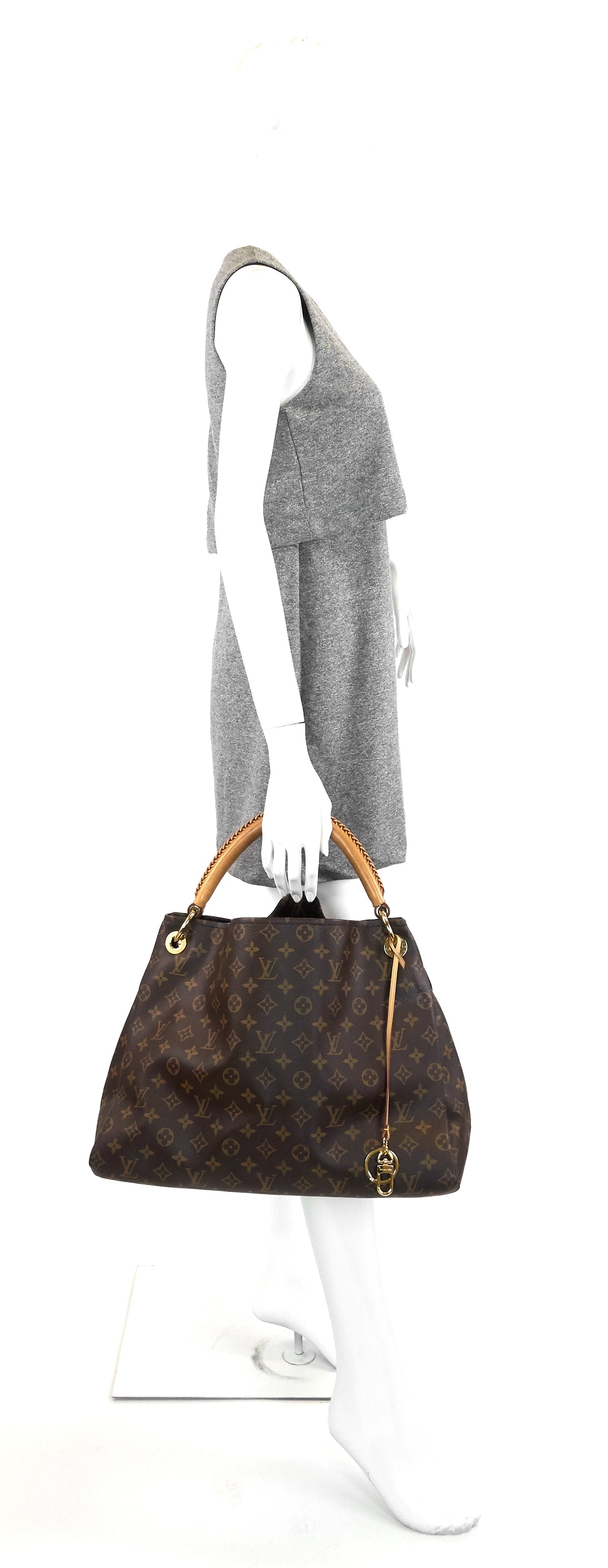 Louis Vuitto Artsy MM Monogram Canvas Bag