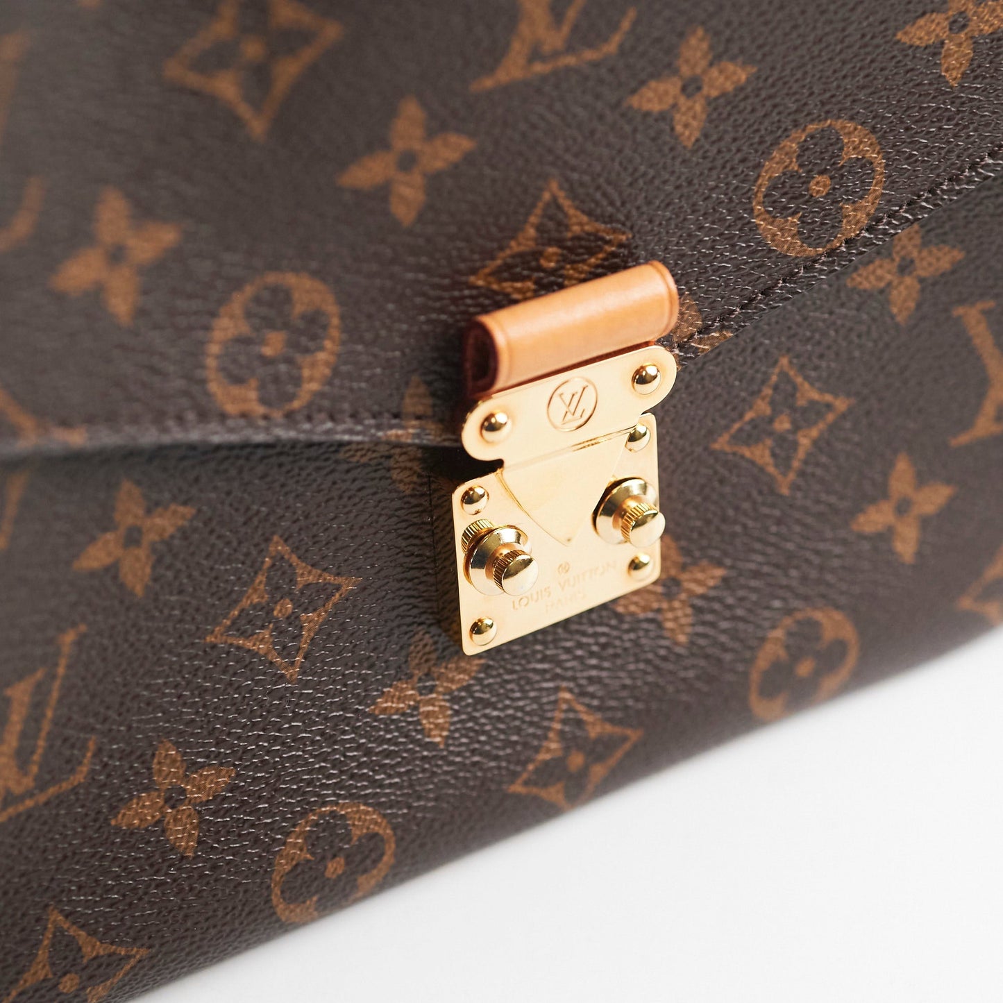 Louis Vuitton Pochette Metis Monogram