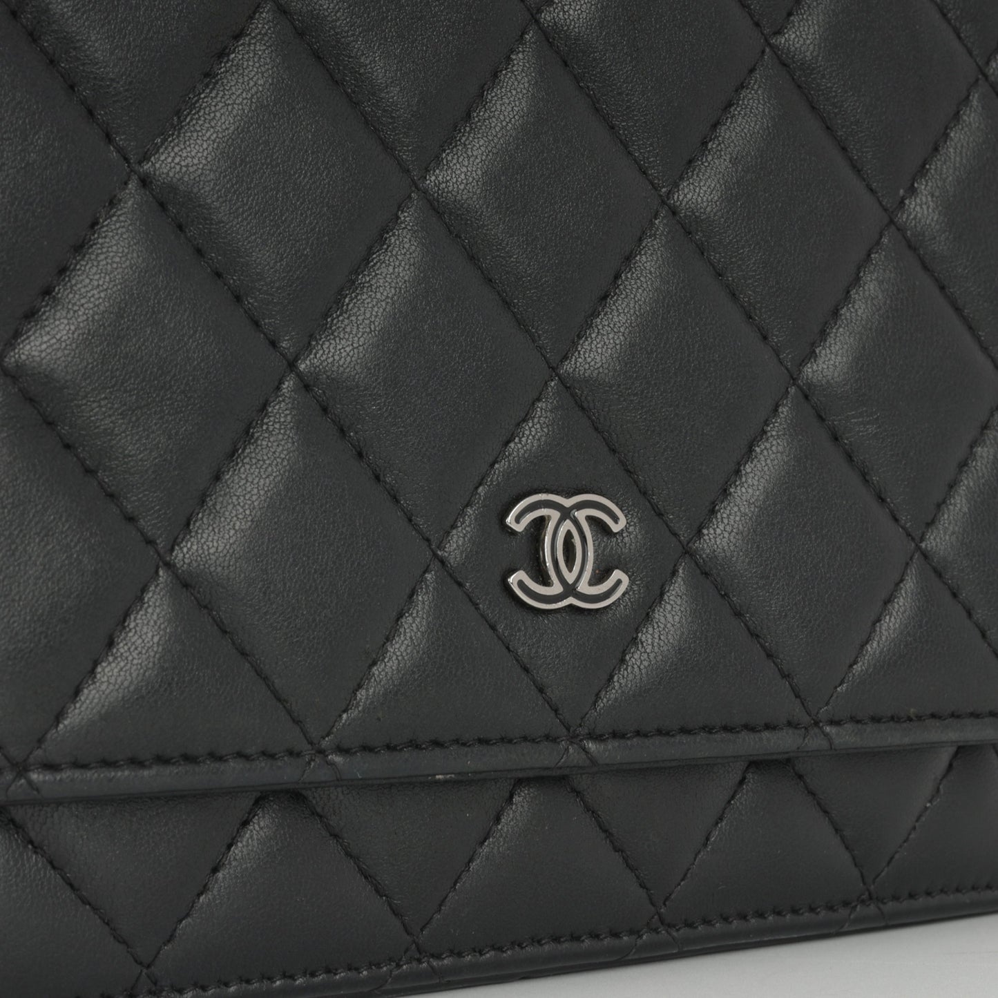 Chanel Classic Wallet on Chain