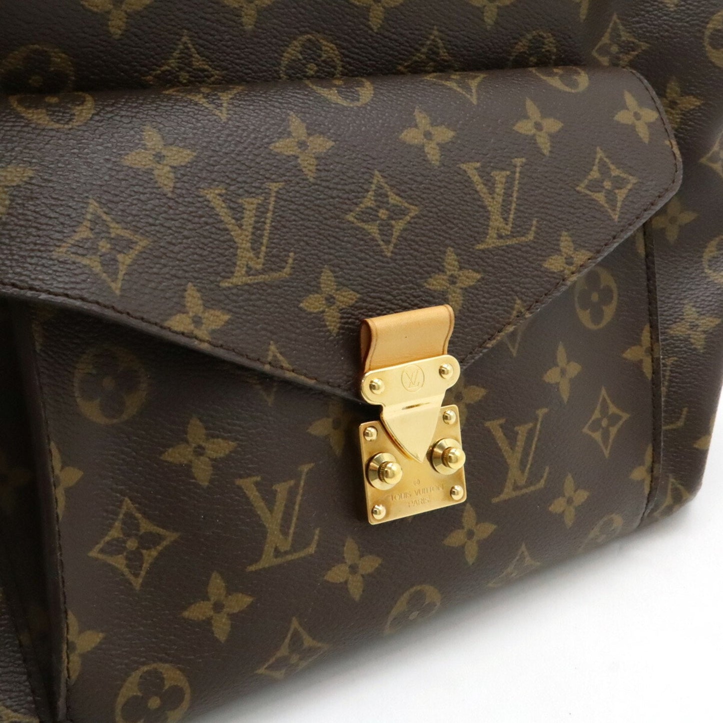 Canvas Shoulder Bag with Strap and Metal Fittings