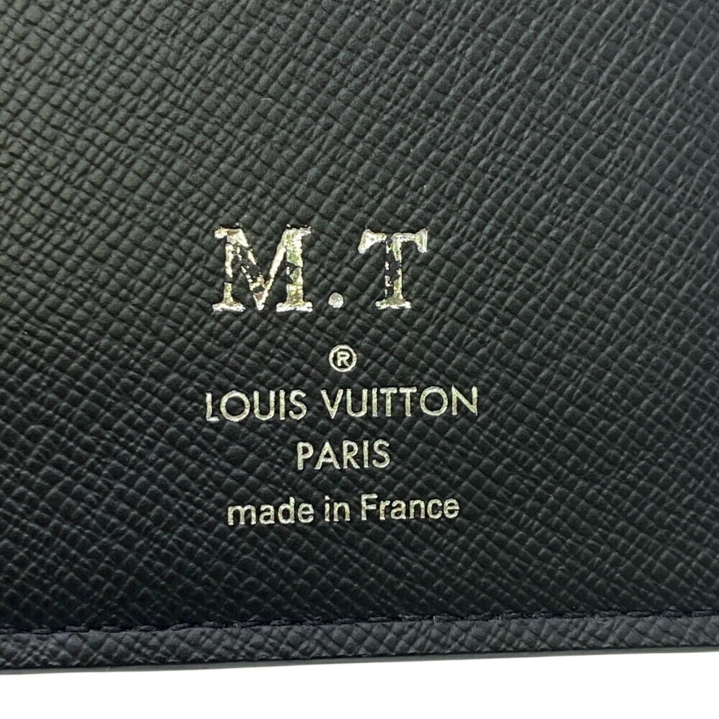 Canvas Wallet with Multiple Compartments and Sleek Design
