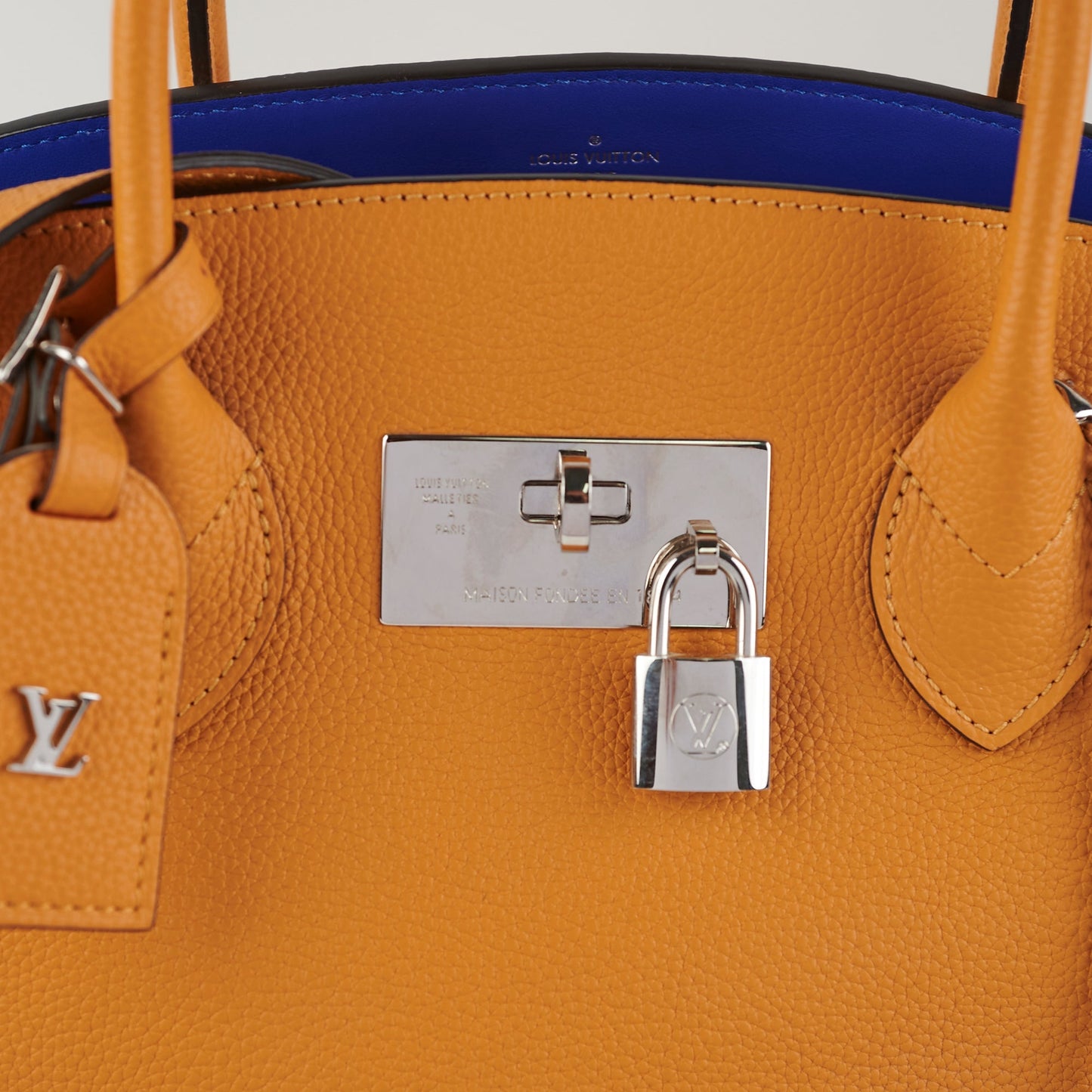 Louis Vuitton Milla Veau Nuage Calfskin PM