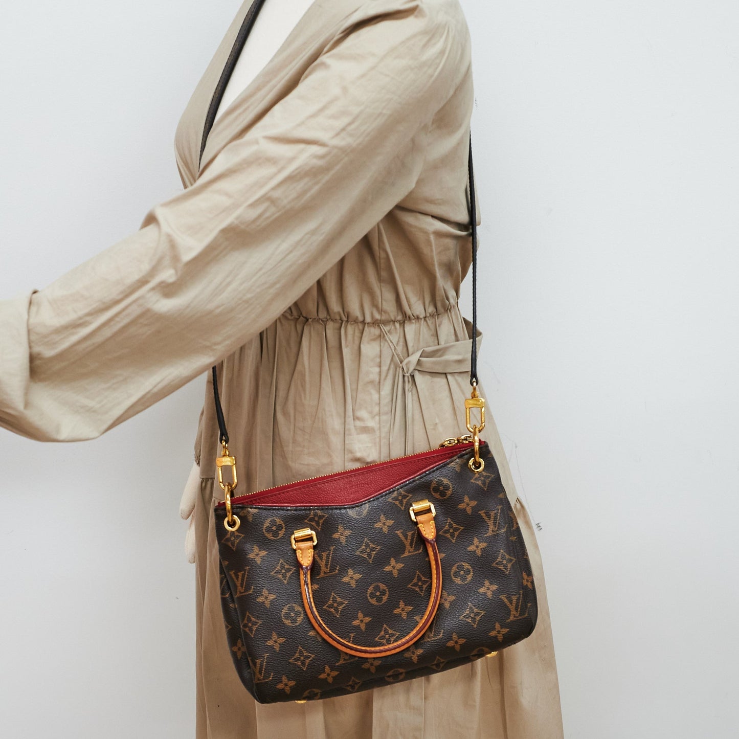 Louis Vuitton Pallas BB Monogram/Red