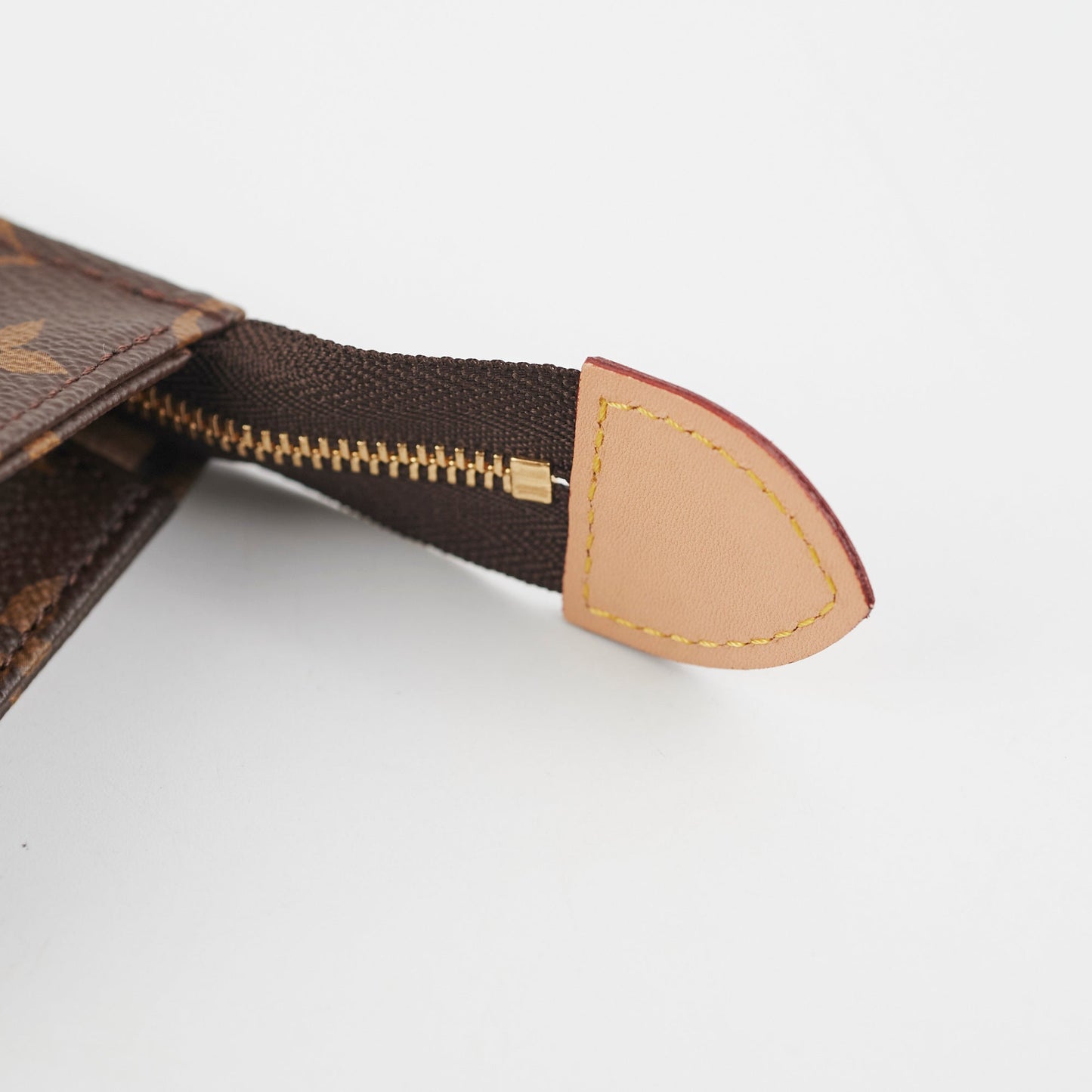 Louis Vuitton Toilet Set 15 19 26 Monogran