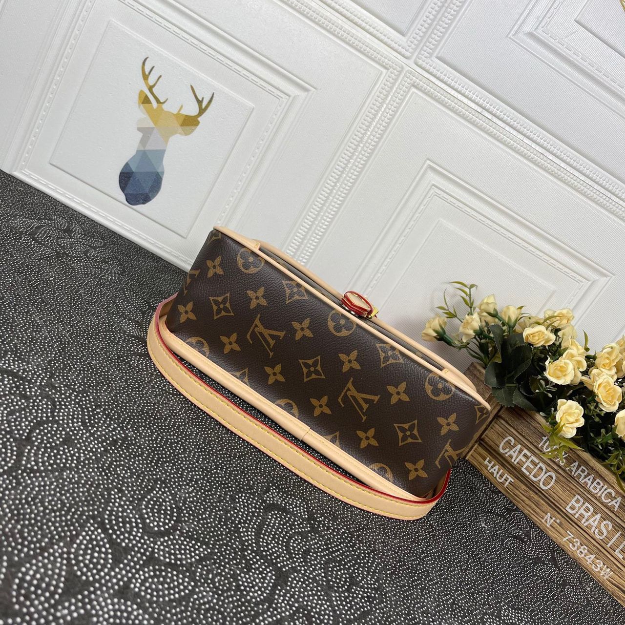 LV GLAMIane Monogram Canvas For Women, Women’s Handbags, Shoulder Bags 9.4in/24cm LV M45985
