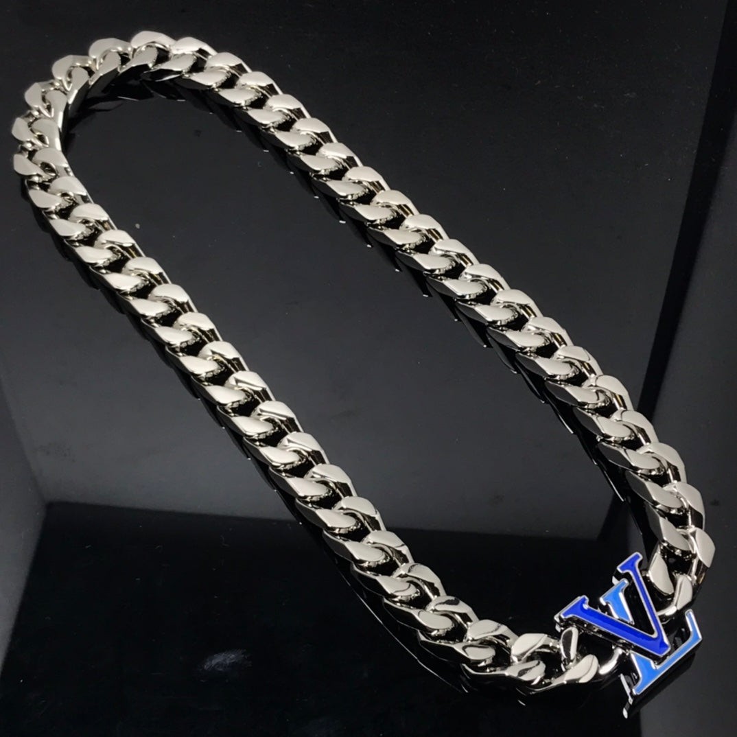 LV Necklaces 027