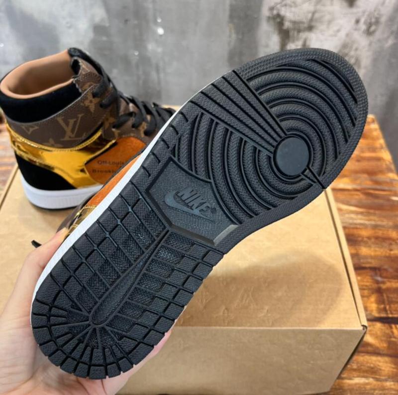 SAMC - NKE Shoes - 378