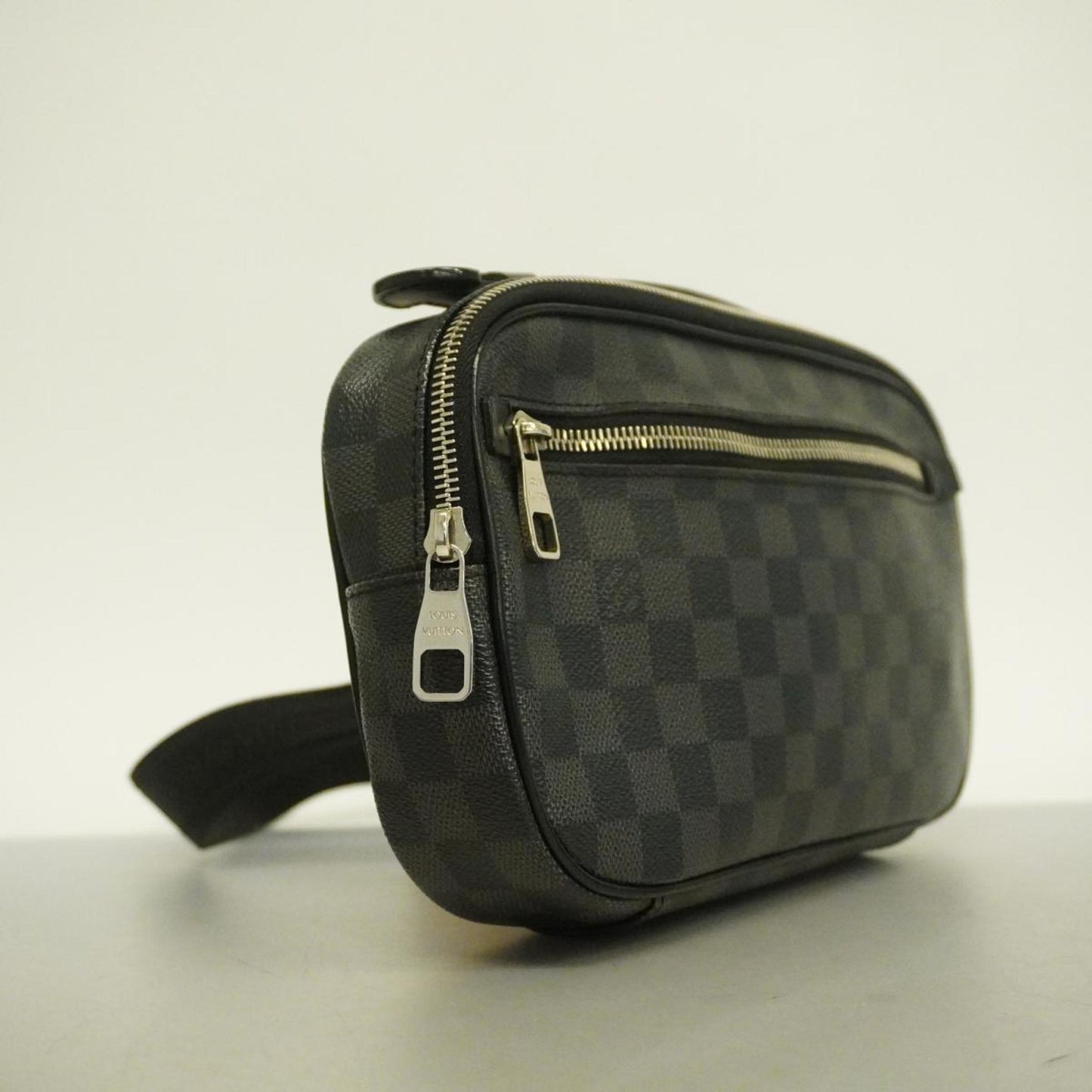Louis Vuitton Umbrella Canvas Shoulder Bag ()