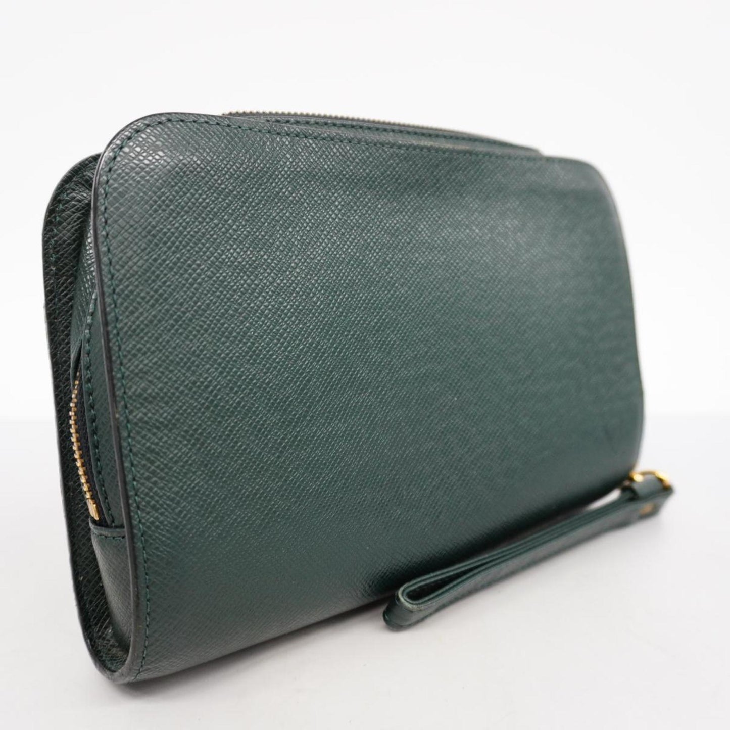 Louis Vuitton Taiga Leather Clutch Bag ()