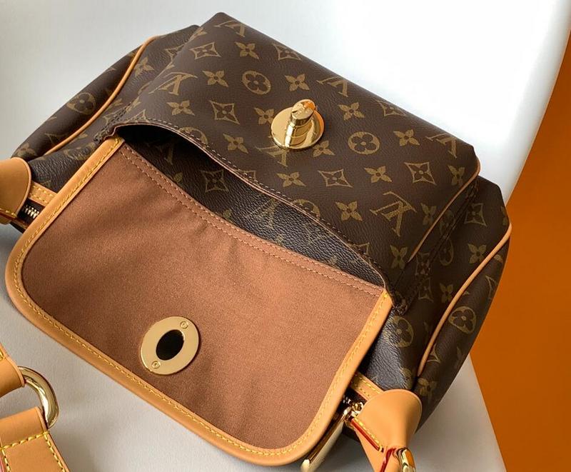 SAMC - LOV Bags - 2137