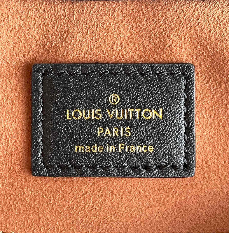 LOV2 Bags - Luxurious Bags 1648